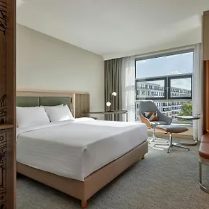 Courtyard By Marriott Center Отель